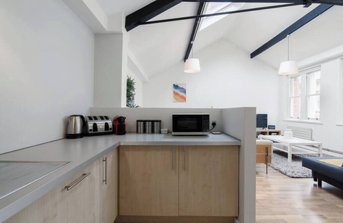 Northern Quarter Apartment | Beamed Northern Quarter Loft | 2 Bed | Sleeps 6