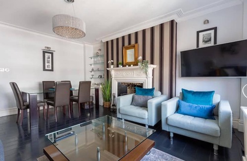 Courtfield Apartment | Beautiful 4bed 2bath, South Kensington