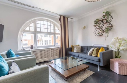 Courtfield Apartment | Beautiful 4bed 2bath, South Kensington