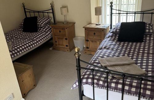 Ashford-in-the-Water House | Beautiful cottage - 3 Bedrooms & 3 Bathrooms