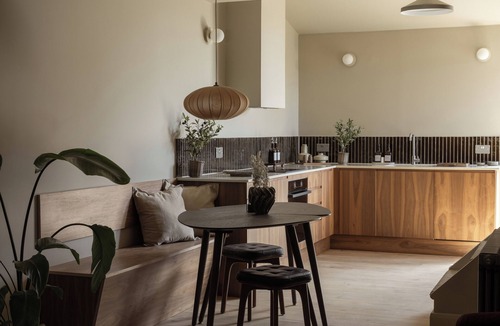 Tea Green Cottage | Beautiful Designer Cottage with Barn Suite in Hertfordshire, Harpenden, Hitchin,