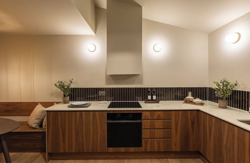 Tea Green Cottage | Beautiful Designer Cottage with Barn Suite in Hertfordshire, Harpenden, Hitchin,