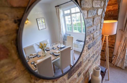 Collingham House | Beautiful detached home in quaint village setting