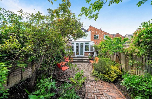 Oxford House | Beautiful Family Home w/Parking in Central Oxford -Pass the Keys
