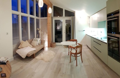 Cambridge Apartment | Beautiful high specification garden studio close to City centre