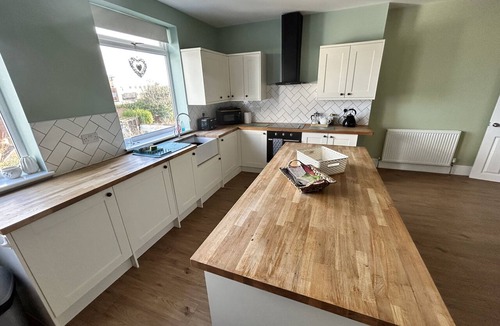 Hornsea Apartment | Beautiful Victorian house 2 minutes from the beach