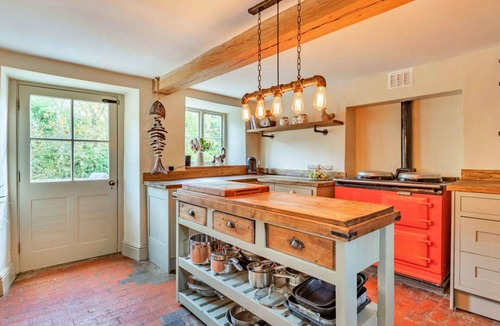 Twywell House | Beautiful villa for 8 guests with WIFI, TV, terrace and pets allowed