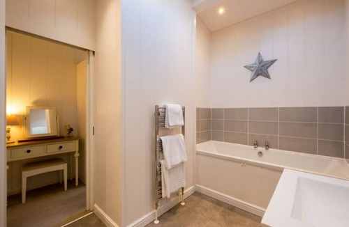 Laceby Cabin | Belfry, Laceby Manor Resort & Spa