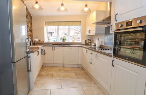 Grimston Cottage | Bertelle: Charming Home in Grimston