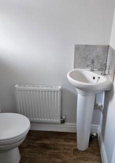 Beverley House | Beverley Central Townhouse Free Parking Sleeps 8
