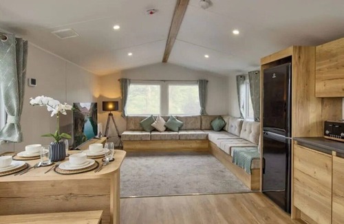 Great Houghton Ski Chalet | Billing Aquadrome Silver 3 Bed Caravan Pet NB12