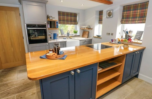 Sowerby Bridge Cottage | Black House Cottage, Ripponden