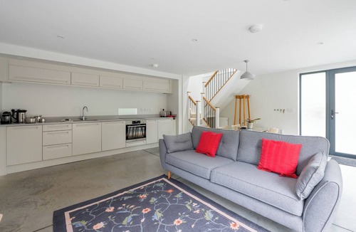Hornsea Cottage | BLACKWOOD, romantic, country holiday cottage in Hornsea
