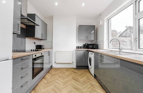 Farnworth House | Bolton Home Near Hospital & Town with Parking, Sleeps 5