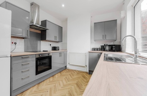 Farnworth House | Bolton Home Near Hospital & Town with Parking, Sleeps 5