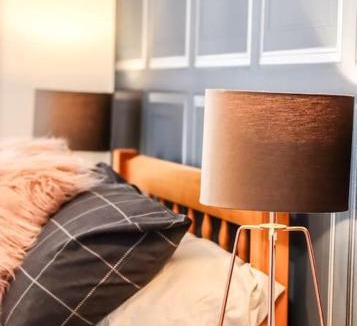 Lincoln House | Book your stay near Bailgate the heart of Lincoln! Short let & longer bookings welcome, weekly and monthly offers