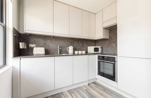 Vincent Square Apartment | Boutique 1BR Pimlico | 1 Min to Tube | Zone 1