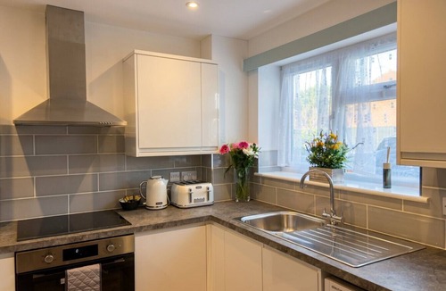 Littlemore House | Boutique 3-Bed Oxford Home · Sleeps 7 · Garden & Parking in Littlemore