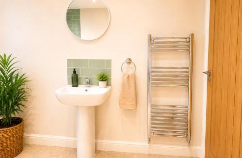 Bourne Apartment | Boutique Apartment in the Heart of Bourne