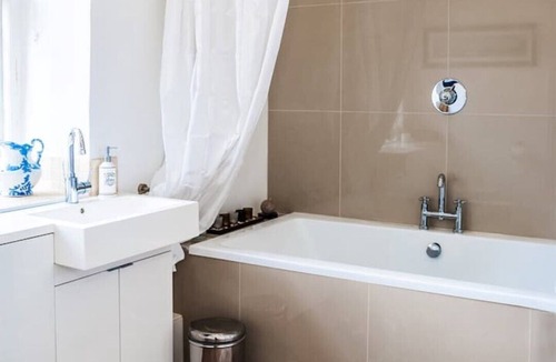 Earls Barton Hotel | Boutique Historical Country House