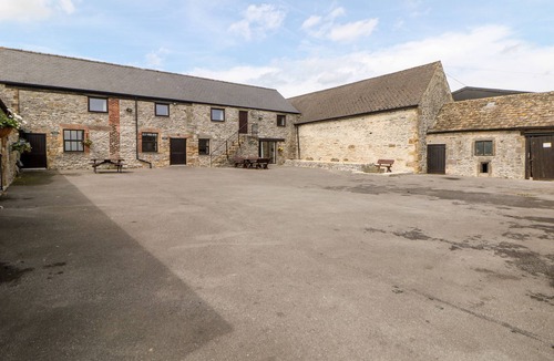 Bakewell Cottage | BRENDAN, pet friendly, with a garden in Bakewell