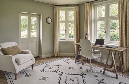 Hertford Cottage | Bridge House at Woodhall Park | Sleeps 5