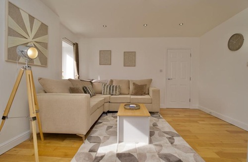 Nuneaton Apartment | Bridgewater Villa Serviced Apartment - Nuneaton