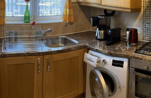 Kilburn Apartment | Bright & Spacious 2-Bedroom with Private Balconies & Excellent City Access