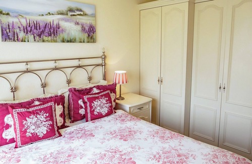 Alford House | Bungalow with one double and one single.