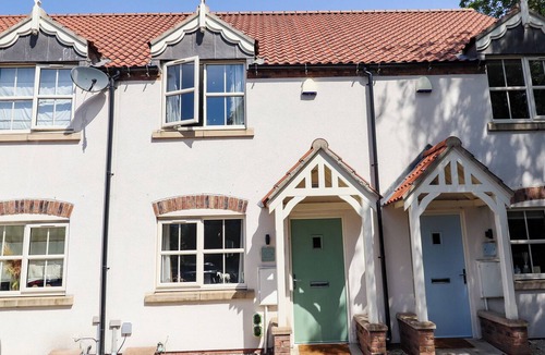 Brandesburton Cottage | BURTON FIELDS, family friendly, with a garden in Brandesburton