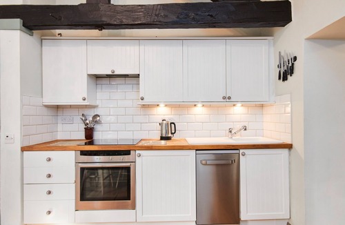 Bakewell Cottage | BUTTERCUP DOWN, pet friendly, character holiday cottage in Bakewell