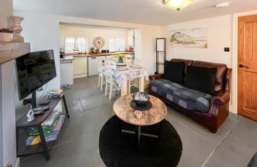 Maltby le Marsh House | Butterfly Cottage