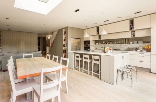 Avonmore and Brook Green Apartment | Caithness Road V by onefinestay