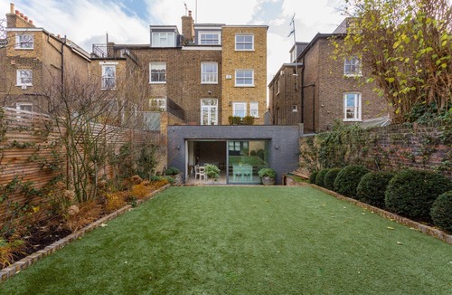 Avonmore and Brook Green Apartment | Caithness Road V by onefinestay
