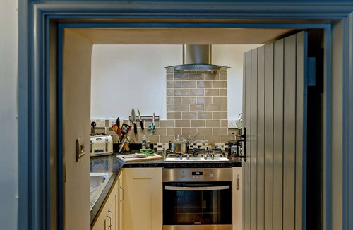 Cromford House | Calamine Cottage - Two Bedroom House, Sleeps 4
