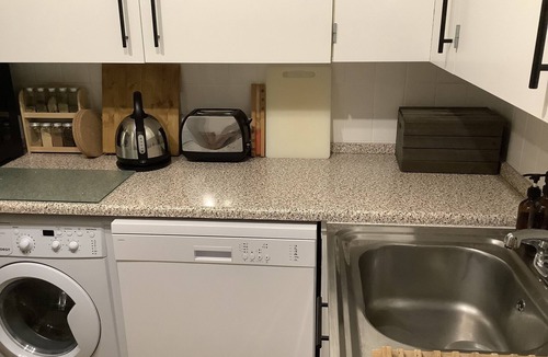 Cambridge Apartment | Cambridge City Centre, central, 5min walk to Jesus Lock, one bedroom garden flat