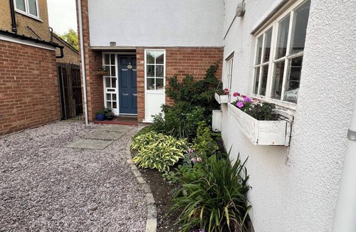 Arbury House | Cambridge Home, 100 m from bus stop to city centre, 2 km walking to city centre