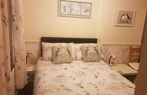 Flamborough House | Cameron Court B&B