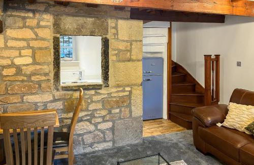 Addingham House | Candy Cottage