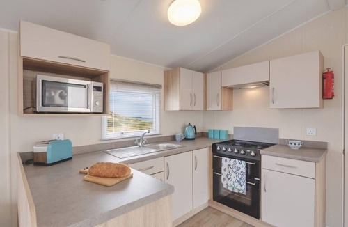 Skegness Ski Chalet | Caravan - Sleeps6-Pet friendly-Parking Available