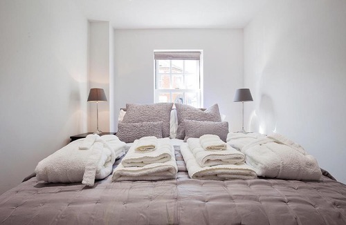 Oxford City Centre Apartment | Castle Mews