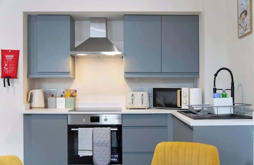 Barnard Castle Apartment | Castle-side 2 Bed - Stroll to Historic Attractions
