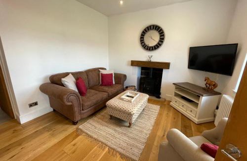 Matlock House | Cavendish Cottage