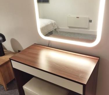 Theatreland Birmingham Apartment | Celaka Birmingham Central apartment, Free Indoor Parking