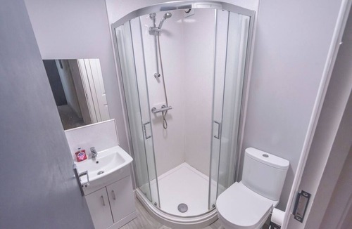 Derby Apartment | Central Derby 4BR Home for up to 10!