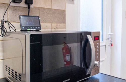 Doncaster House | Central Doncaster Park View Stay