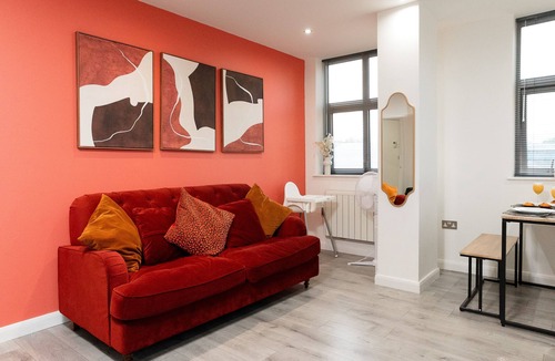 Leicester City Centre Apartment | Central Leicester Gem | Sleeps 5 | FREE PARKING