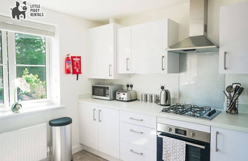 Peterborough Apartment | Central Luxury Eco Hideaway - Brand New!