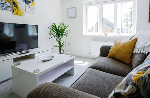 Peterborough Apartment | Central Luxury Eco Hideaway - Brand New!