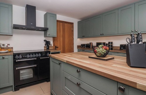 Weaverthorpe Cottage | Champagne Cottage